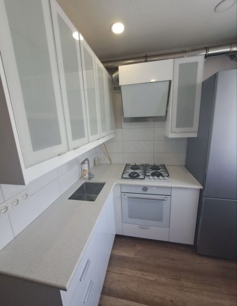 Продам власну квартиру двохкімнатну - фото 1