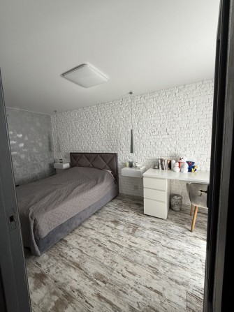 Продам квартиру на Дніпровському шосе - фото 1