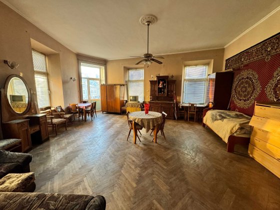 Продаж 3 кімнатної квартири, Австрійський будинок, вулиця Князя Романа Львов