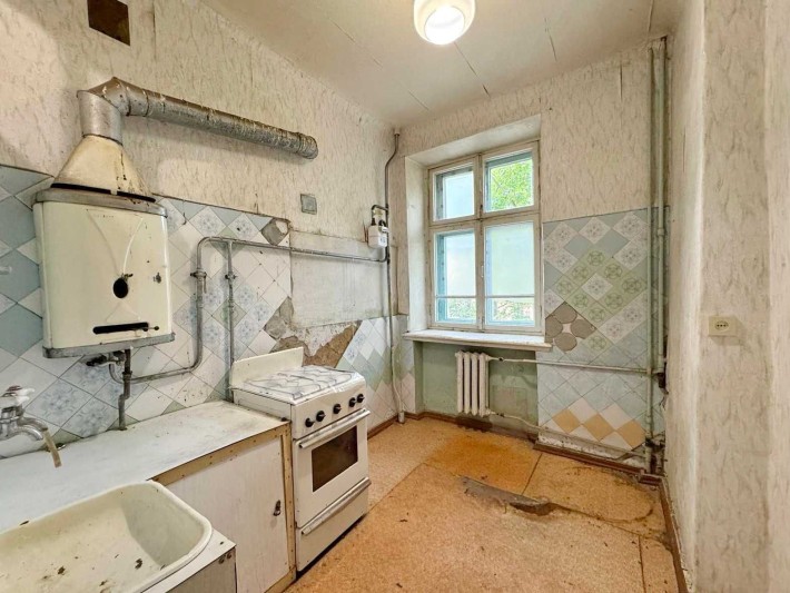 Продаю 2к квартиру на Адміральській, закритий двір,  біля гімназії. ц1 - фото 1