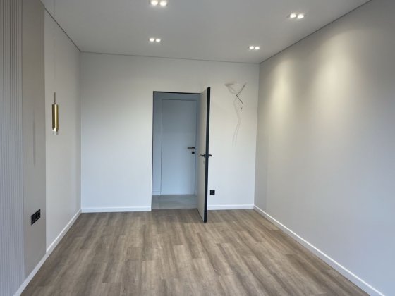 Продам квартиру в новоьудові центр Житомир