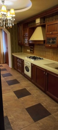 Продаж  3-к квартири з  якісним ремонтом з меблями та технікою - фото 1