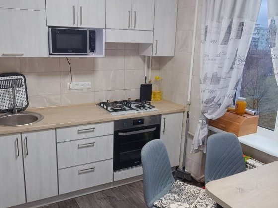 ТОРГ. Продам трикімнатну квартиру Запоріжжя