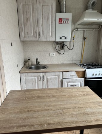 Продаётся 2 ком квартира Правый берег - фото 1