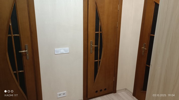 Продається трьохкімнатна квартира - фото 1