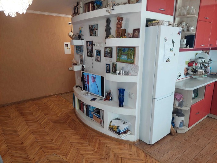 Продаю хорошую 2-х комнатную квартиру (Бугский Бульвар ) - фото 1