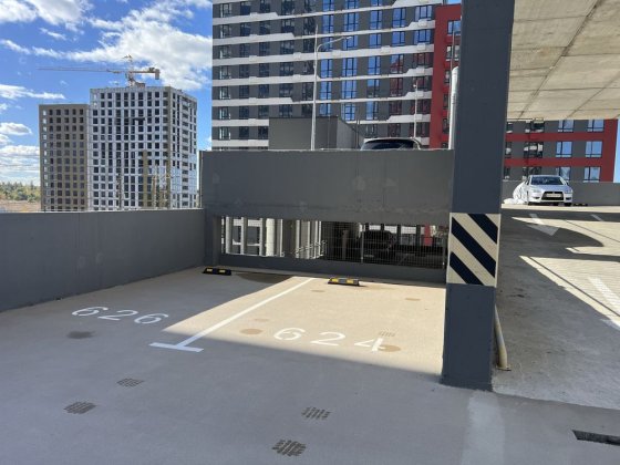 Продаж паркомісця ЖК Варшавський Київ