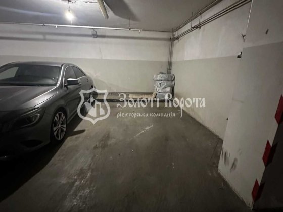Паркінг, 13,4 м2. Без ремонту. Білоруська, 3, Лук'янівка Київ