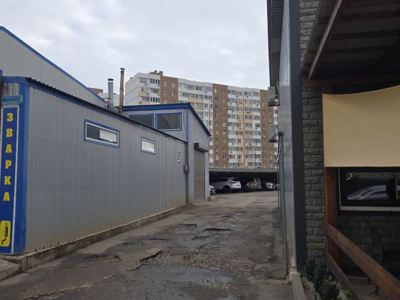 Продам крытое место на стоянке Одесса