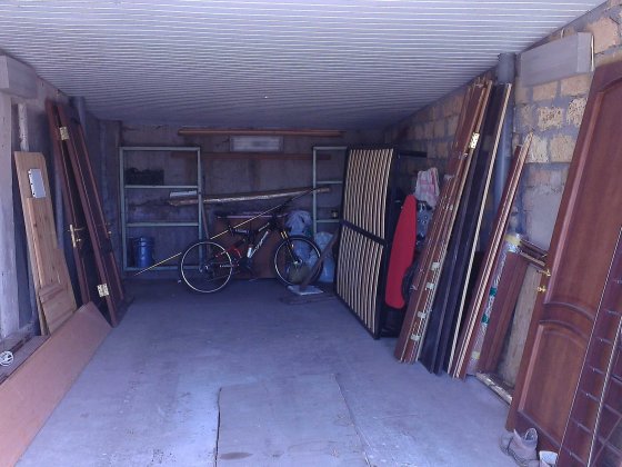 Продам теплый капитальный гараж в автокооперативе "Минский". Київ