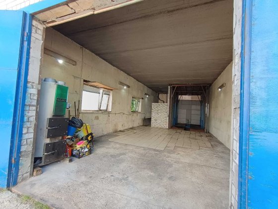 Гараж - СТО Техстанція 270квм 3поверхи по 90м Пухівська  Окремий зіїзд Київ