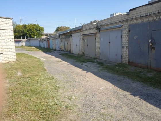 Гараж на ХТЗ м Масельского ГСК Индустриальный кирпичный жб перекрытие Харків