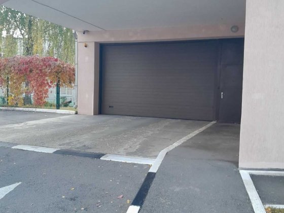 Продам паркоместо в ЖК Грин Таун, ул. Ахсарова 13А. Есть 2 на выбор.AN Харків