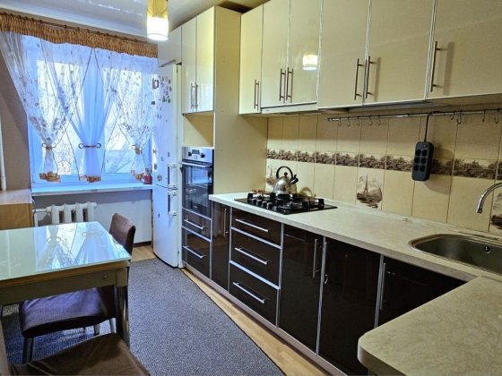 Продаж 3-к.кв.  2й поверх/9 по вул. Сарматська( Вознесенів.р-н) Запоріжжя