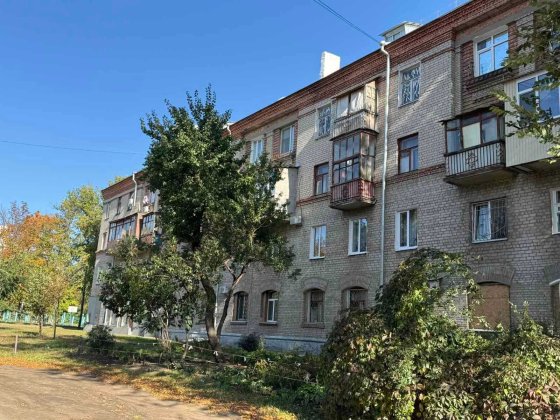 10m 2 квартира сталинка ХТЗ метро Тракторный завод єВідновлення Харьков