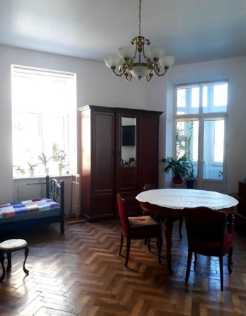 3-к.кв.в. Коновальця,Ближній центр - фото 1