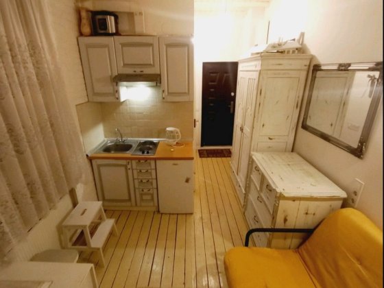 Продам 1 комнатная квартира метро Вокзальная (Южный Вокзал).Недорого! Харків