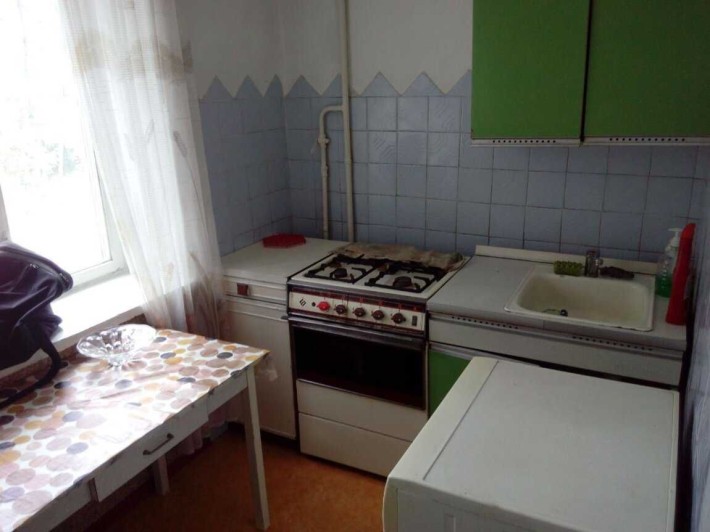 Продається 2 кім квартира в затишному районі - фото 1