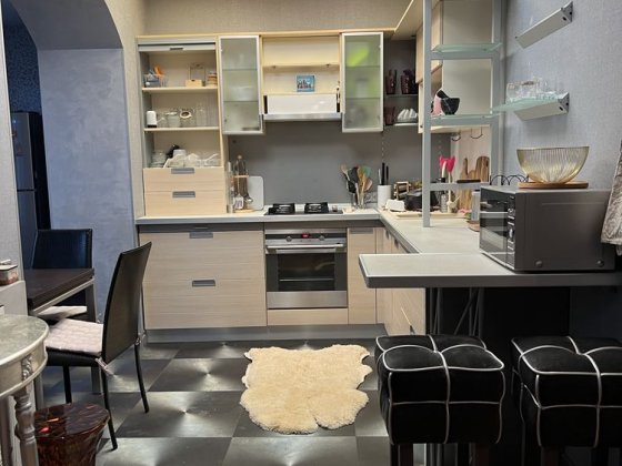 Продам 2ком кв метро Научная с ремонтом Харків