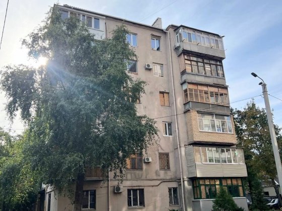 Продам 2-к.кв., сталинка, центр, метро Университет, Научная, Культуры Харьков