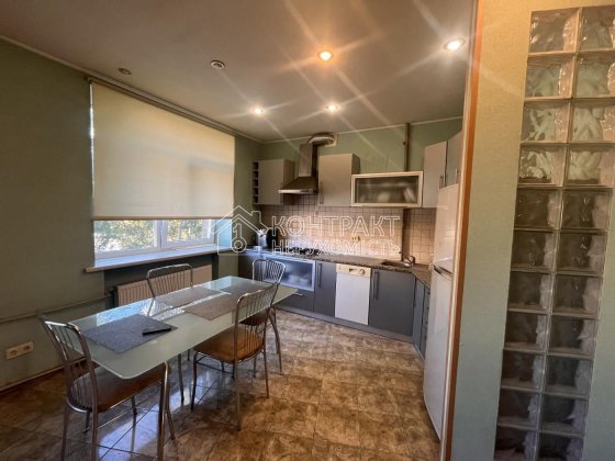 ТЕРМІНОВО! Продам велику 4-кім кв в центрі недалеко Нікольського Харьков