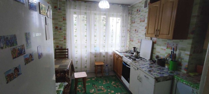 Продаю в Корабельном районе 1 ком. квартиру улучшенной планировки. - фото 1