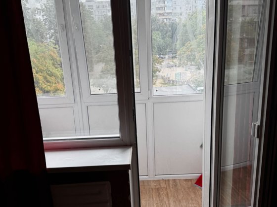 3-х кімнатна кв. на четвертому поверху у центрі Хортицького району Запоріжжя