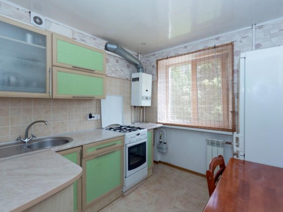 Продаж 4-кімнатної квартири в Дніпровському районі Запорожье