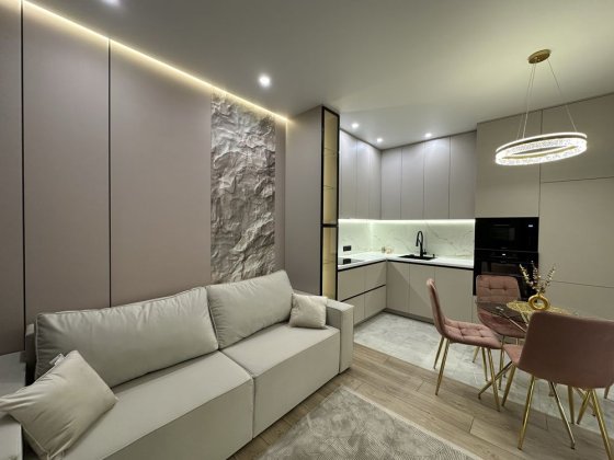 Новая 1к на Краснова с видом на ипподром Одеса