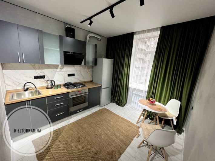 Продажа Евродвушки/Центр-Мариупольская 4а после кап.ремонта - фото 1