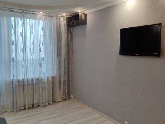 Продам 1 квартиру на Олексіівці по прсспекту Л Свободи 39,з ремонтом. Харків