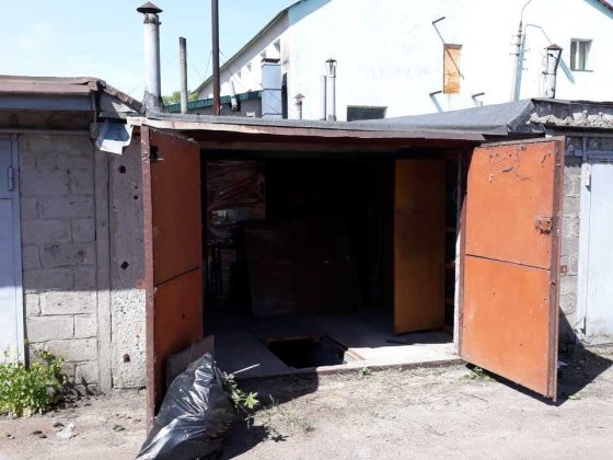 У кооперативі «Печерський» продається збірний залізобетонний гараж. Київ