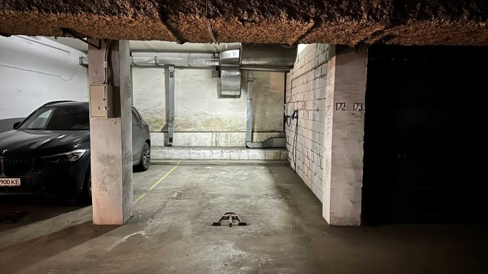 Продам паркинг Ивасюка 4. ОАЗИС. для Электромобиля - фото 1