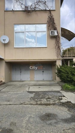 Продається гаражне приміщення в с. Минай - фото 1