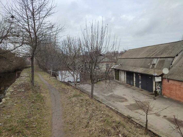 Великий гараж 5*7м з погребом та горищем біля річки - фото 1
