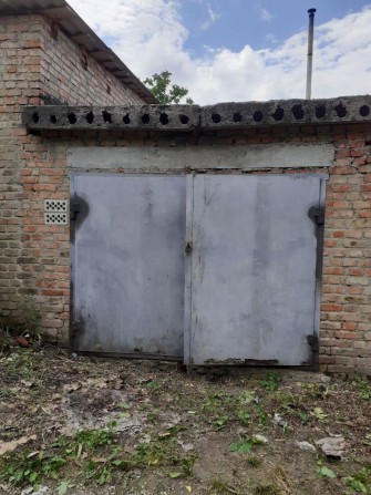 2 цегляні гаражі - фото 1