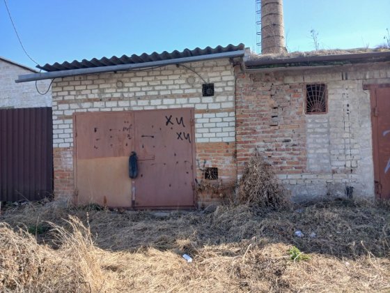 Кирпичный гараж в Балаклее  узаконенный 24м2 Балаклія