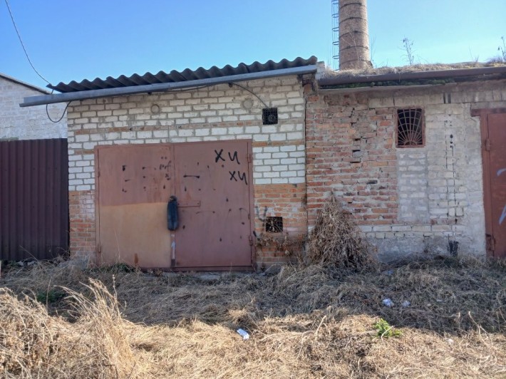 Кирпичный гараж в Балаклее  узаконенный 24м2 - фото 1