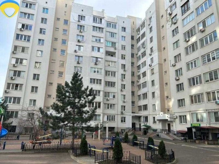 Квартира на ул. Бреуса в кирпичном доме . - фото 1