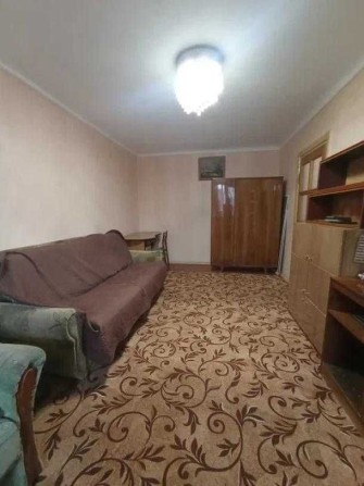 Продам 1 комнатную из. квартиру - фото 1