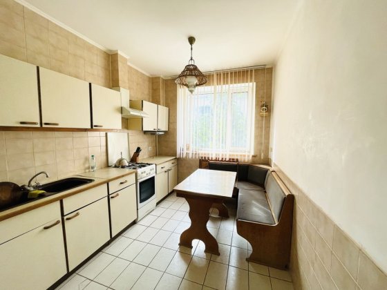 Продам 2 к.к  52м.кв на  Адміральській Миколаїв