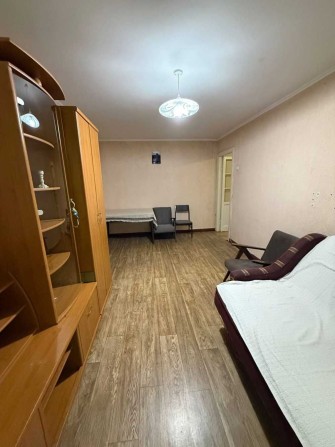 Продам 2 к. квартиру на пр. Шевченко. 2 этаж. Жилое состояние - фото 1