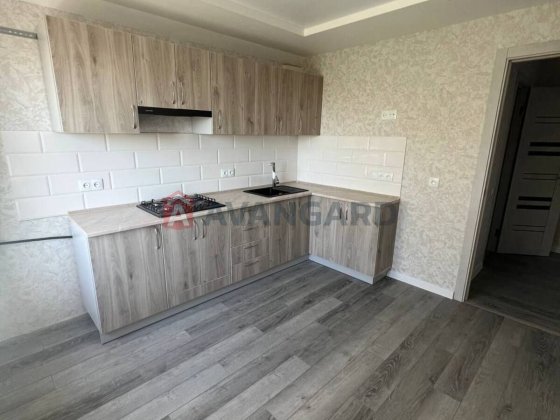 2-кімн. квартира з новим ремонтом 3/9 Запорожье