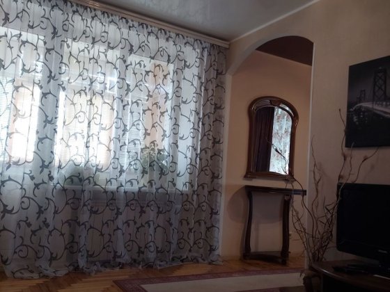 2 кімн.кв.Запорізька Малий ринок меблі техніка 22000 у.о торг22000 Запорожье