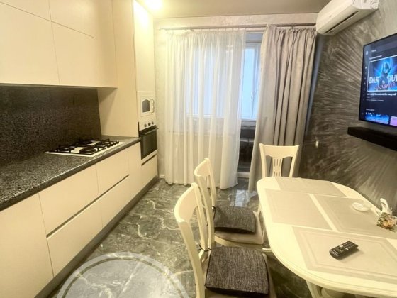 Продам 2 комн квартиру новострой Сертификат метро Харків