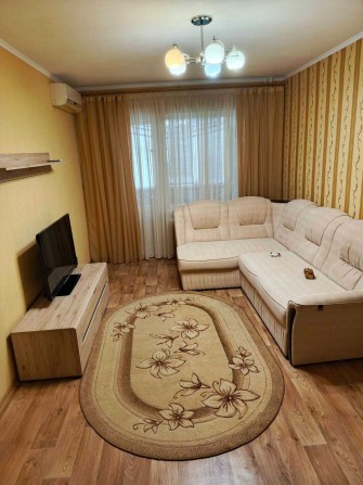 Продам двокімнатну квартиру Дніпровський район - фото 1