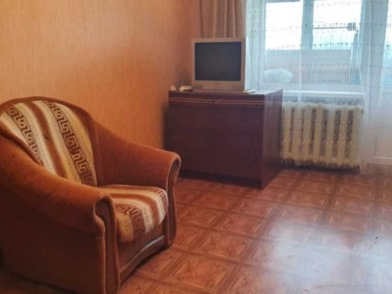 Продам 1 к. квартиру 40 м2 Плиточная метро Индустриальная Восточный Харьков