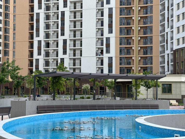 1 комнатная квартира 41 м2 в Kadorr City на Краснова. - фото 1