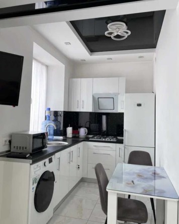 Продам 1-кімнатну квартиру біля метро Спортивна / Гагаріна. Ремонт - фото 1