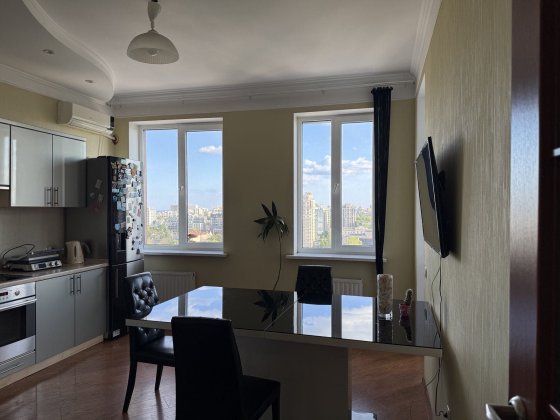 4-х комн квартира в ЖК Капитан ул.Базарная, новый дом в центре Одессы.